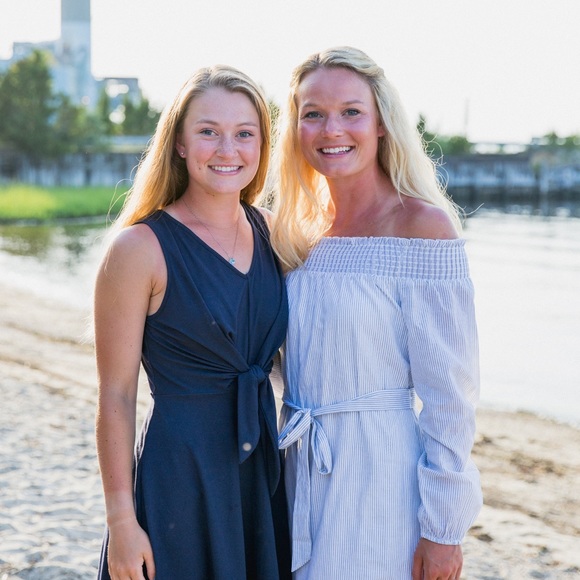 Meet your Posher, Olivia - Picture 1 of 1